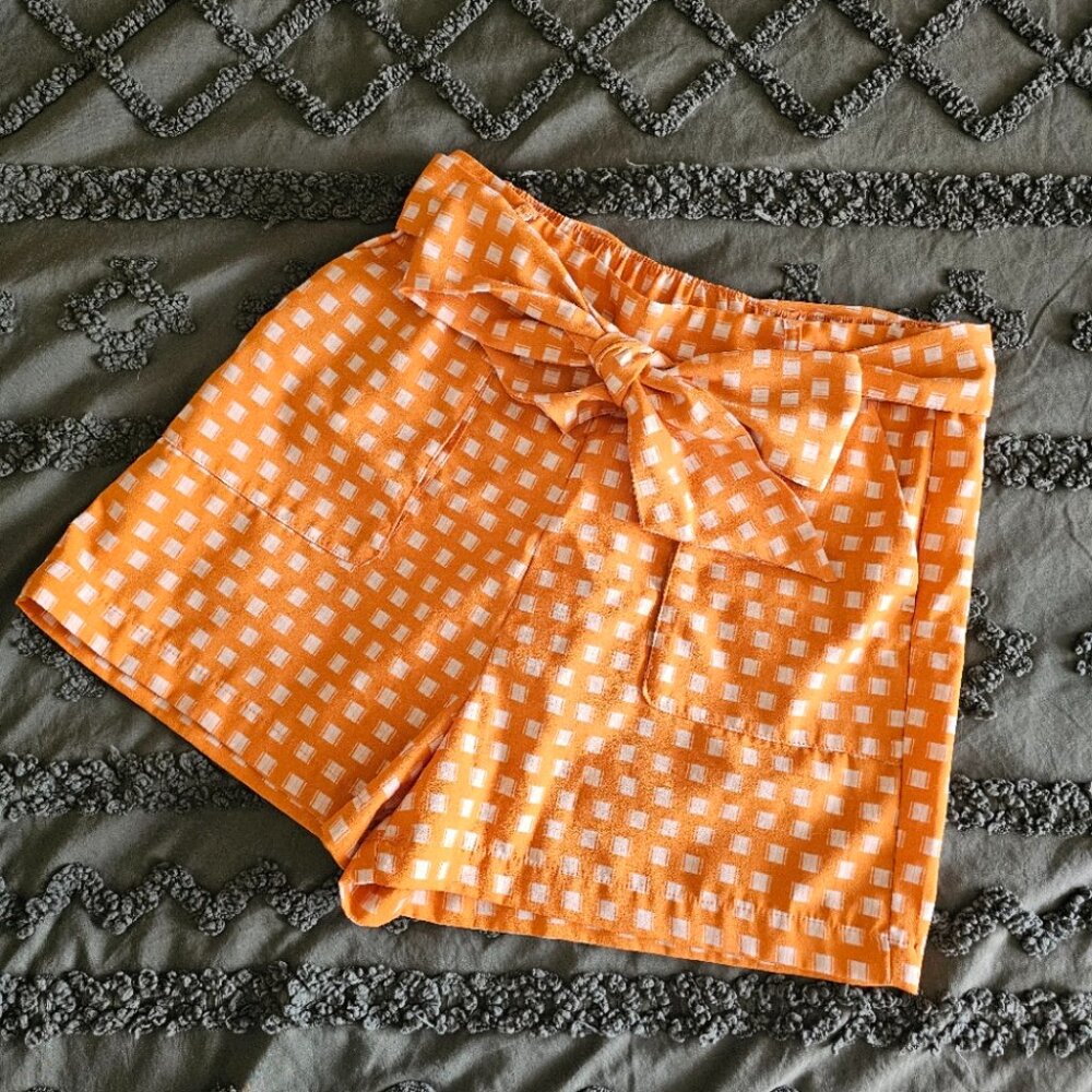 a new day High Waist Trouser Style Short w/ Tie Belt